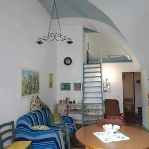 nika-seconda.taorminaitalyhotels.com/